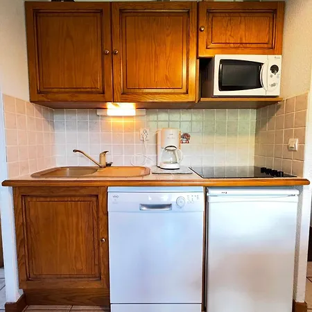 Cosy Au Pied Des Pistes Avec Wifi Et Parking Prive - Fr-1-505-134 * Notre-Dame-de-Bellecombe